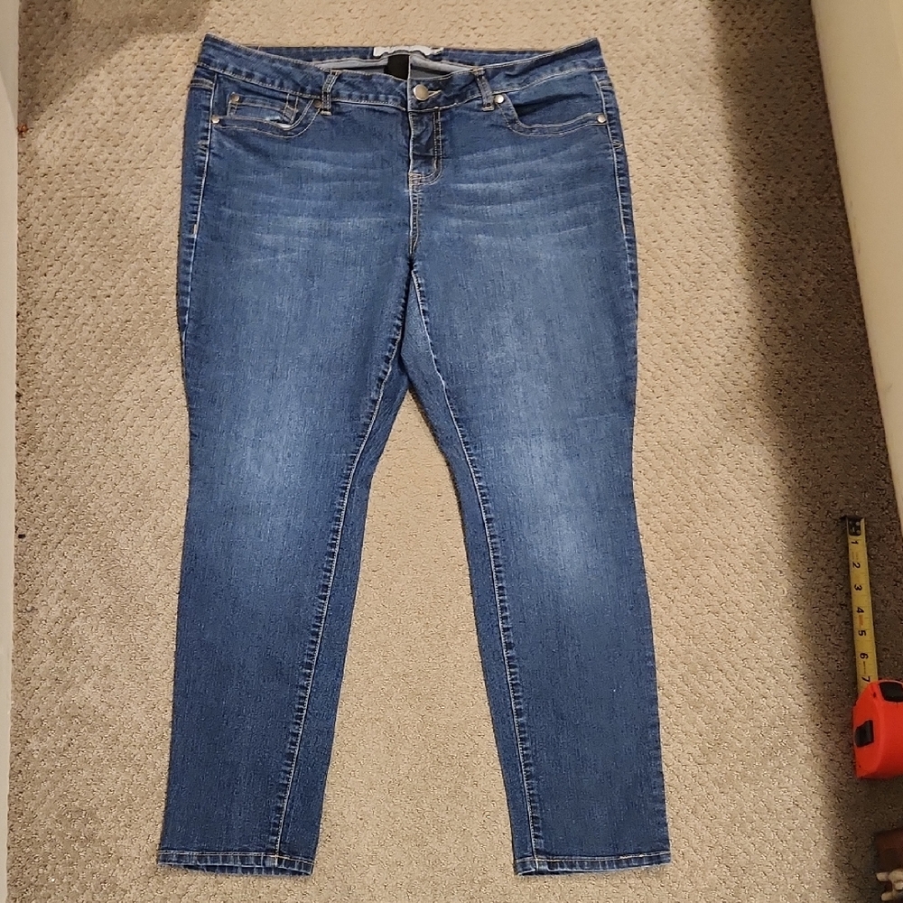 Torrid Jeans Sz 18S .